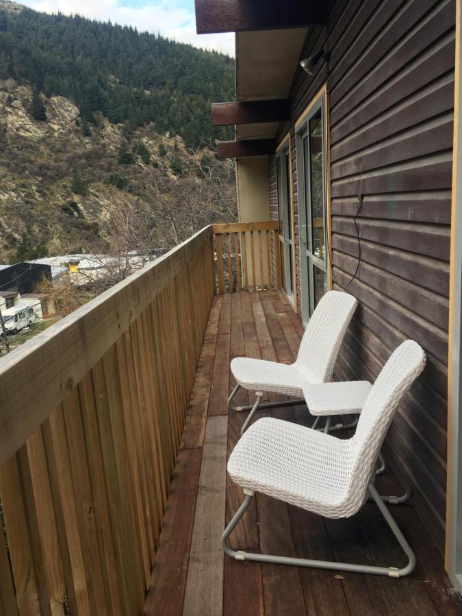 Mountain Creek Vacation Hotel Куийнстаун Екстериор снимка